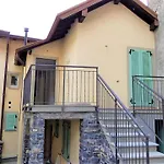 Casa Masnate-Rooftop Lake Como View アパート
